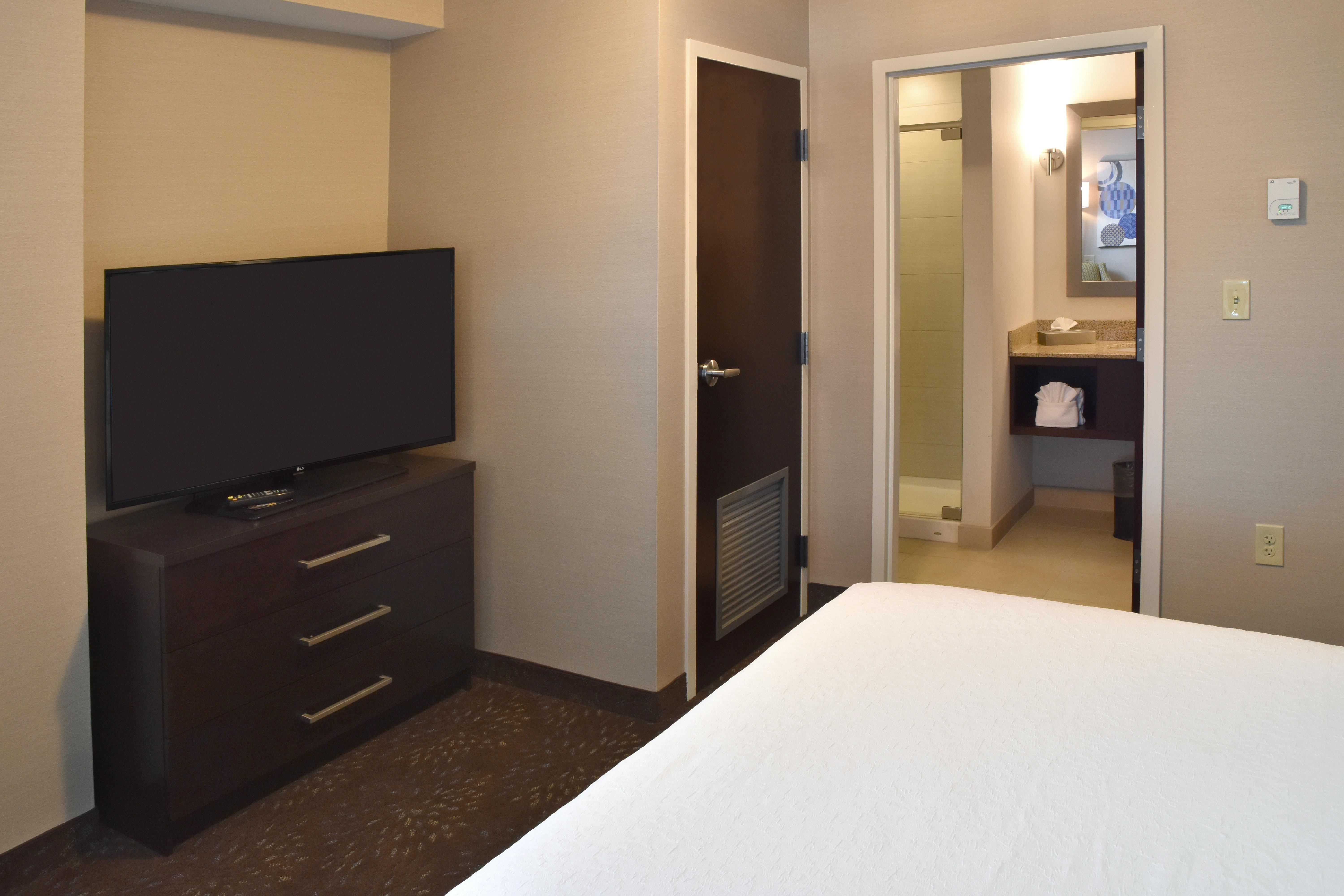 Hotel Canton-belden Village By Ihg