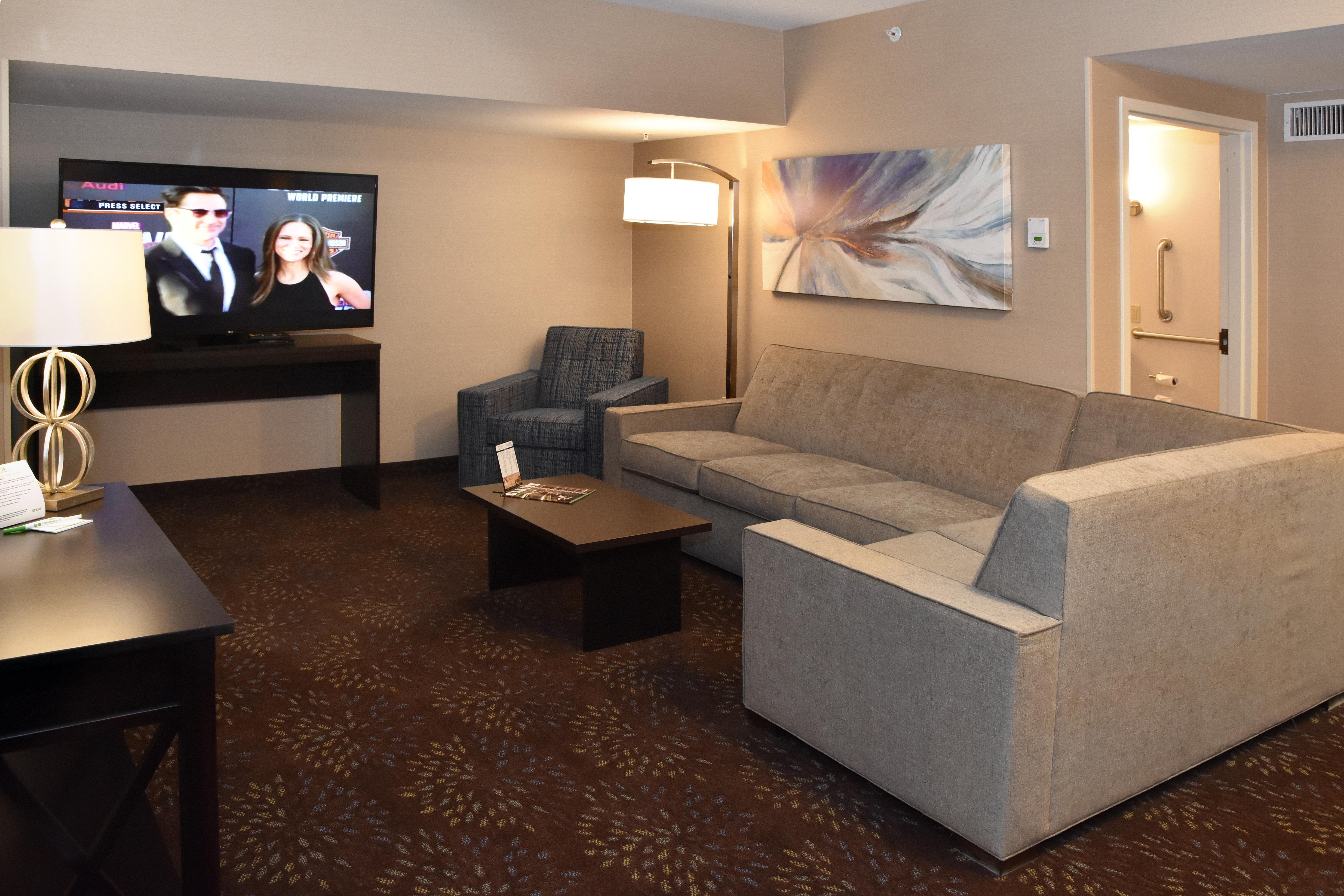 Canton-belden Village By Ihg Canton