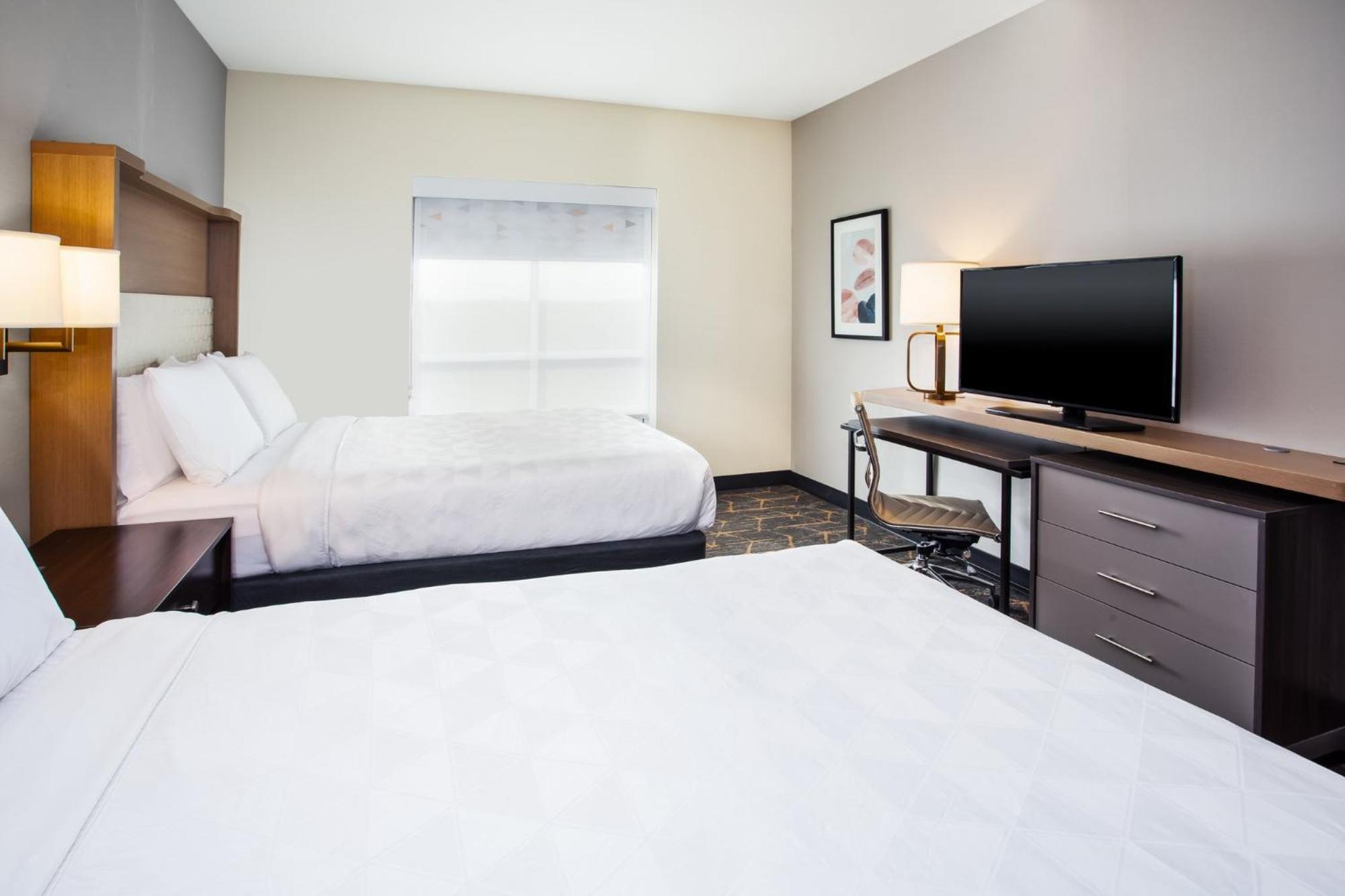 Hotel Canton-belden Village By Ihg 3*